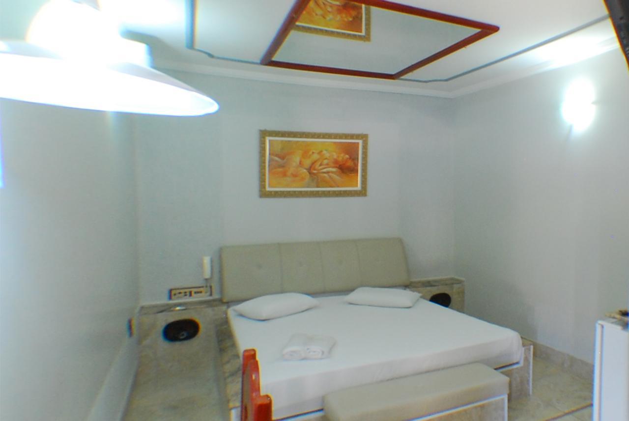 Castellu'S (Adults Only) Hotel ปิราสซูนุงกา ภายนอก รูปภาพ